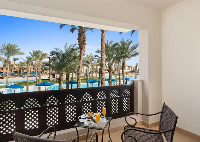 Pickalbatros Oasis Курортный комплекс Порт-Галиб